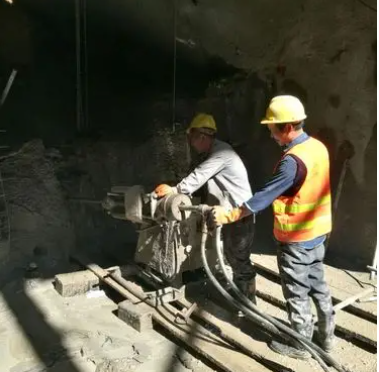 大庆水下抗分散灌浆料特点 水下不分散注浆料介绍